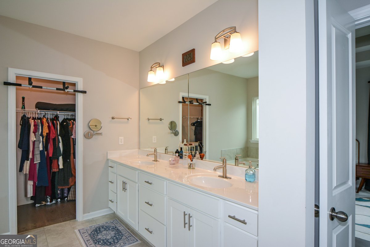 3401 Park Pointe Circle Scottdale - 25