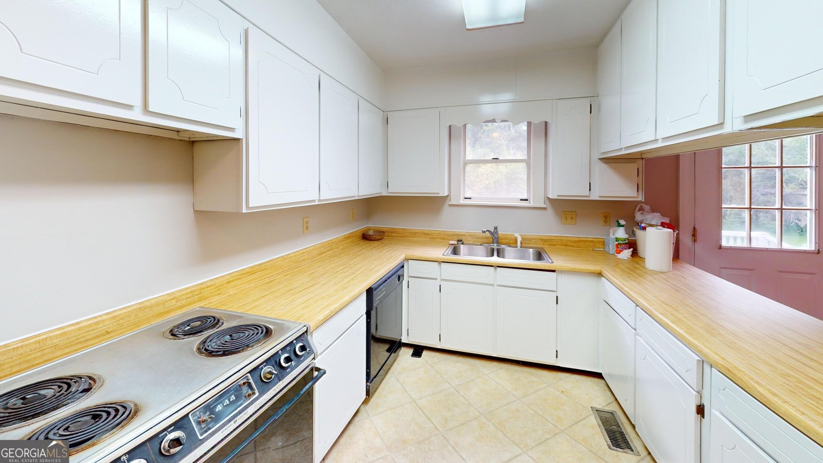 6887 College Street Wrightsville - 33