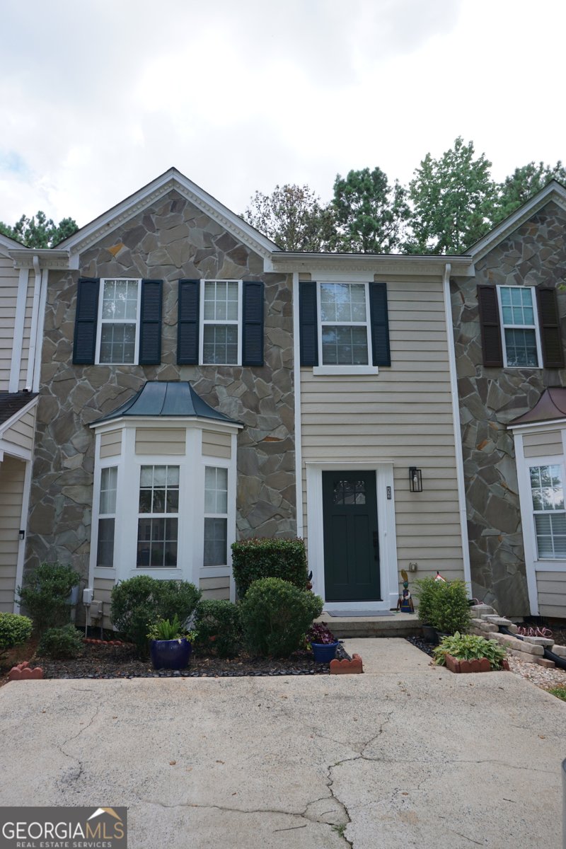2566 Summit Cove Drive Duluth - 1