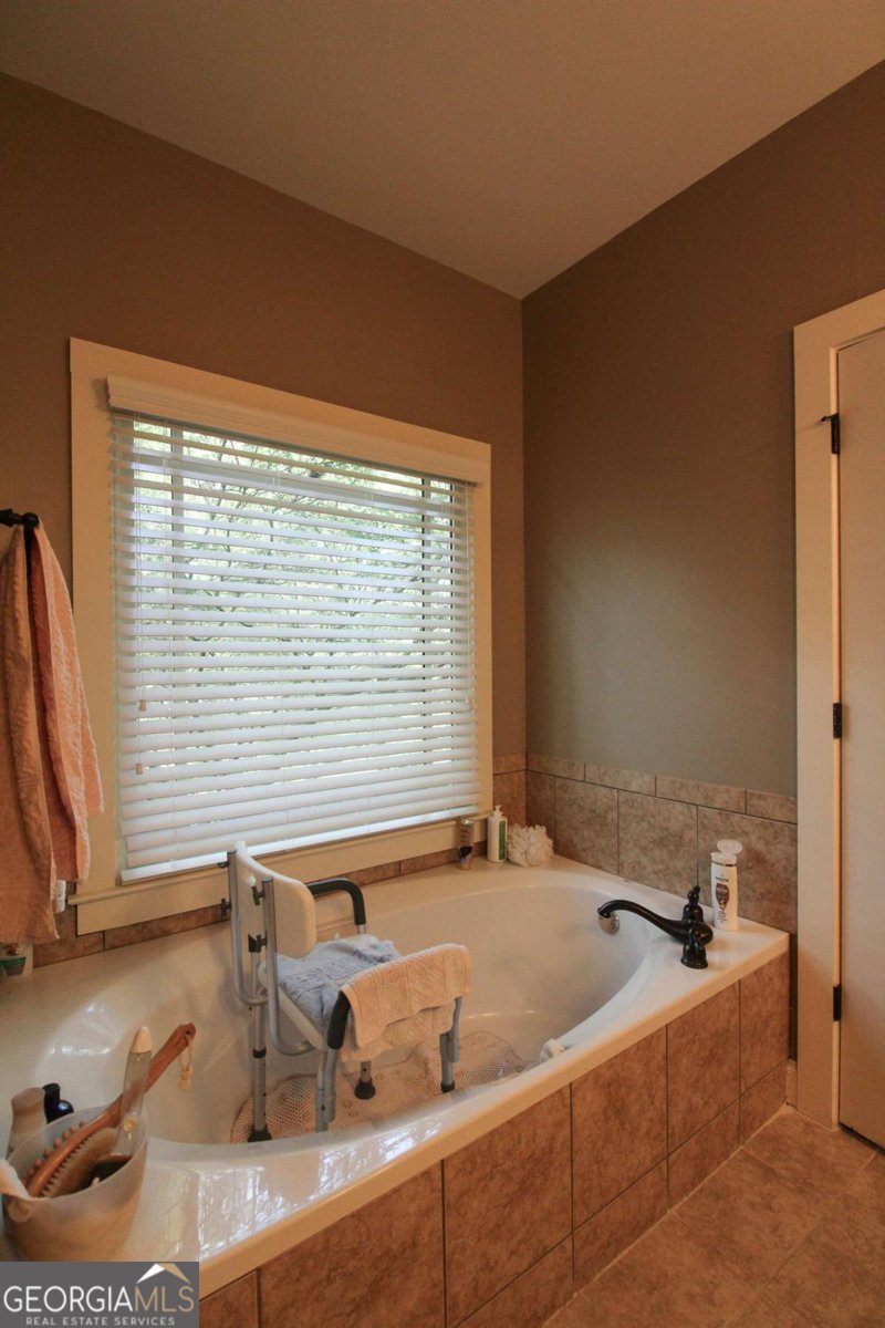 1252 Townside Place Bishop - 26