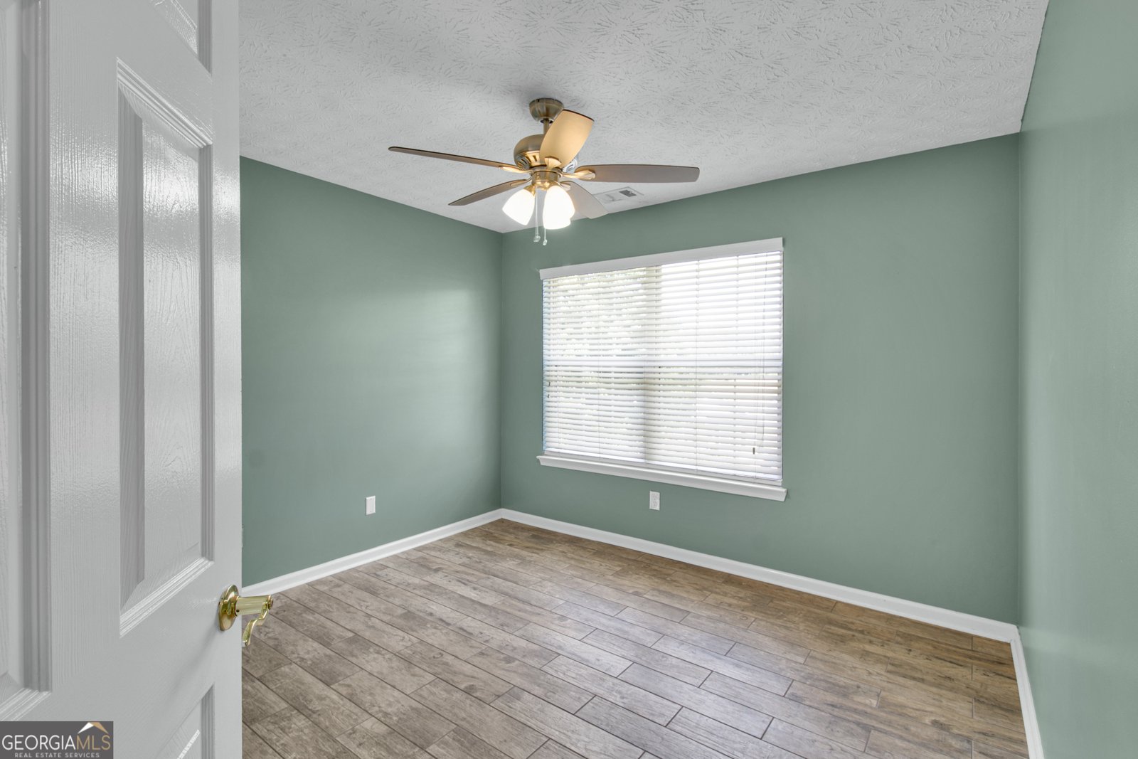 4212 Medlock River Court Snellville - 27