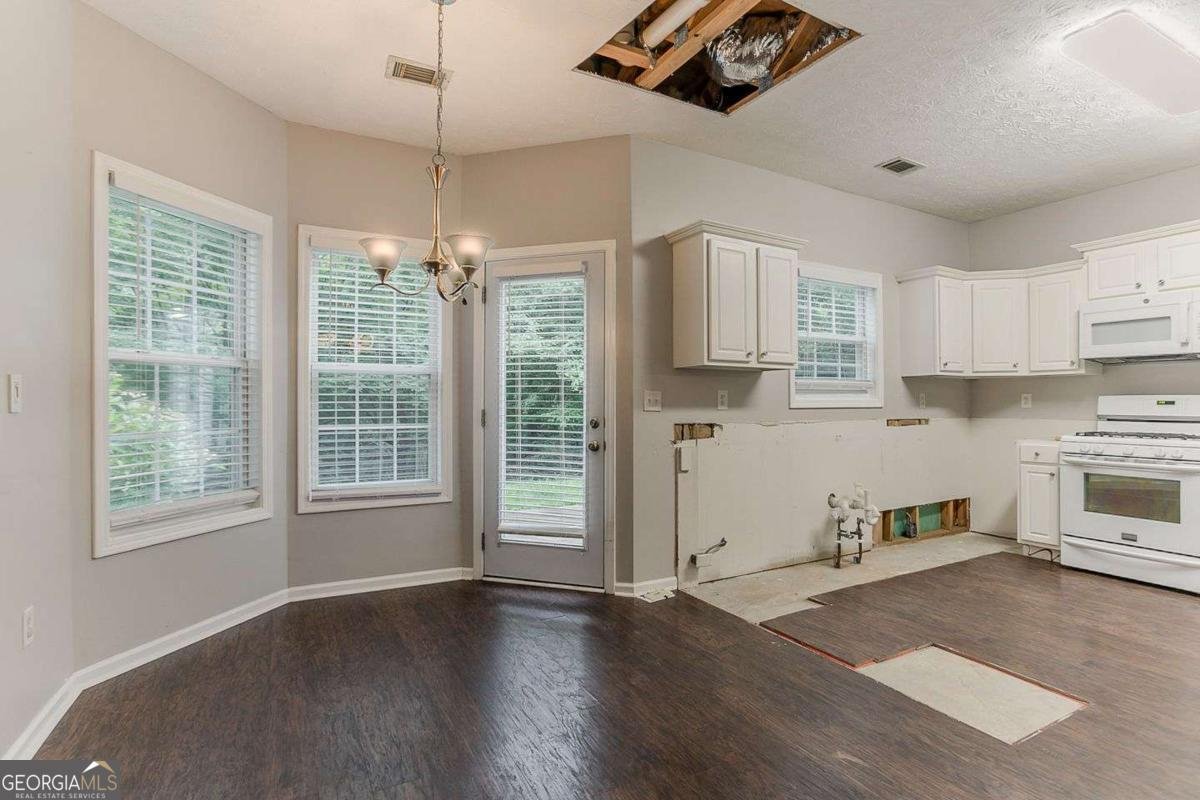 6001 Devonshire Drive Flowery Branch - 1