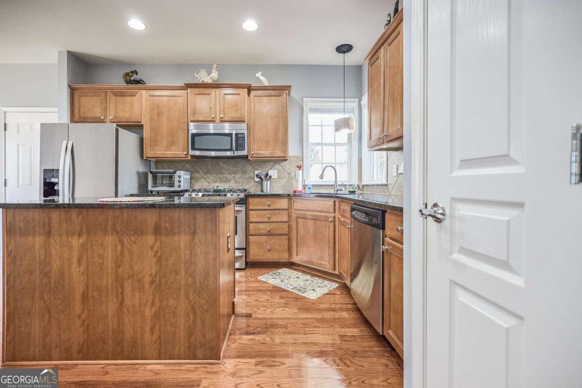 6303 Rockpoint Lane Hoschton - 16