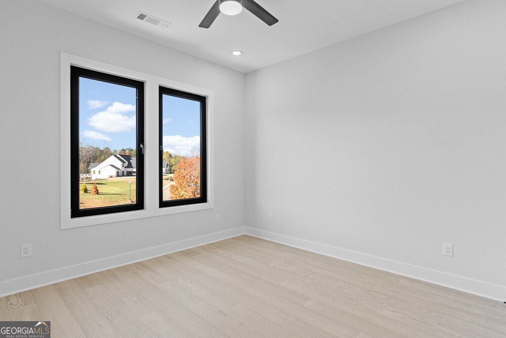 555 Versailles Drive Auburn - 25