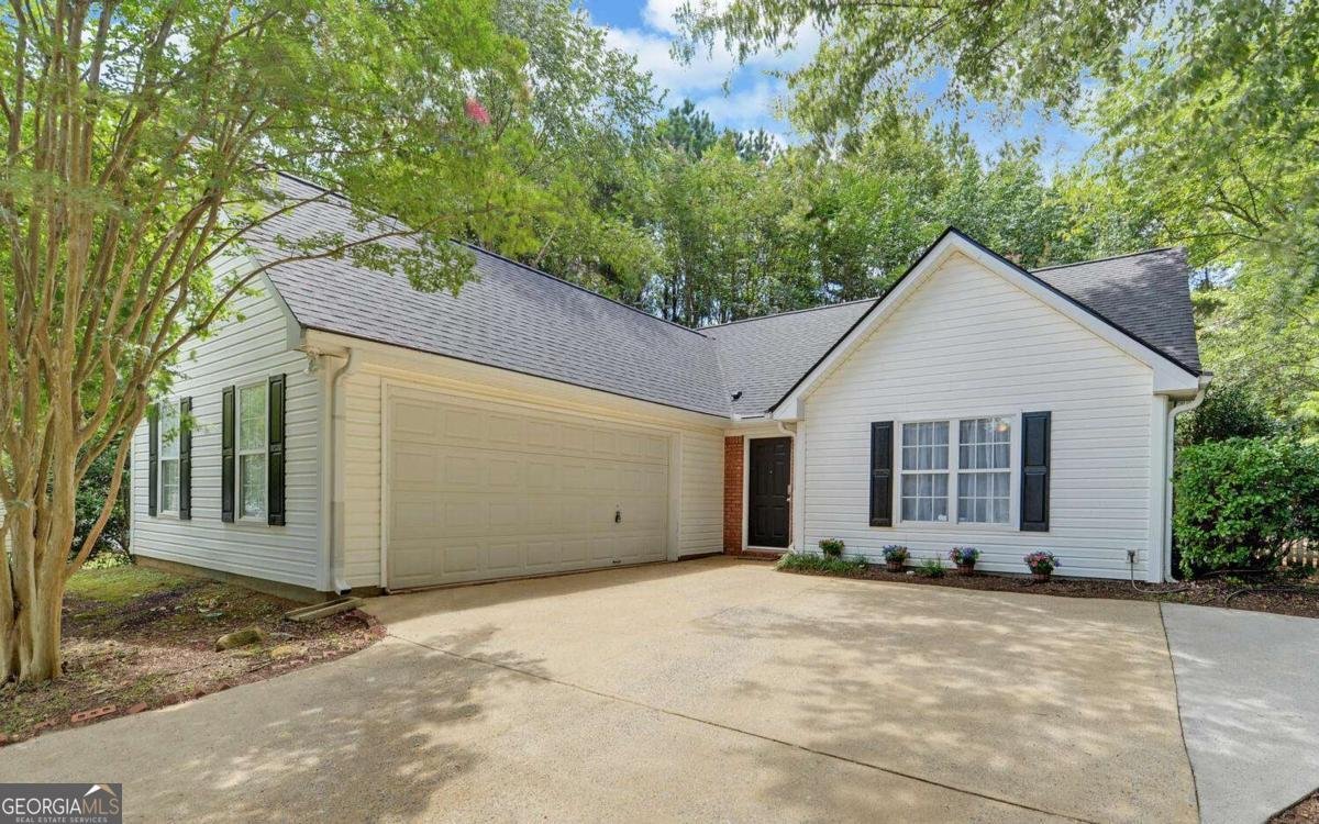 251 Arden Oaks Place Suwanee - 1
