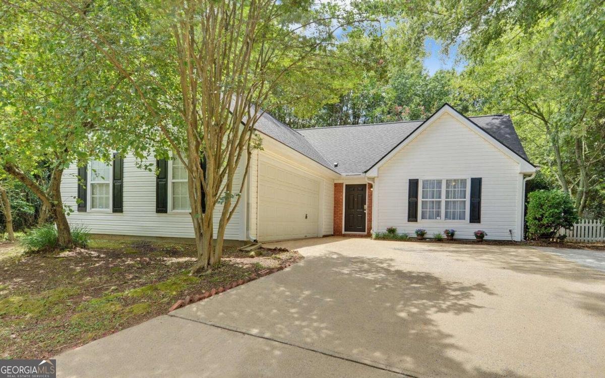 251 Arden Oaks Place Suwanee - 2