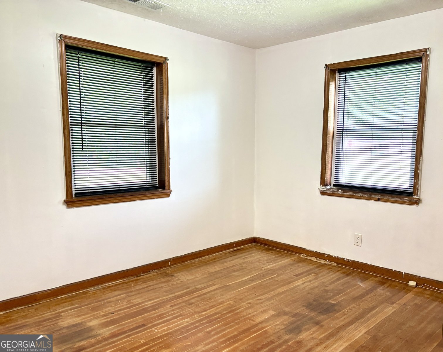 295 Grove Street Barnesville - 31