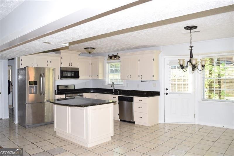 2554 RED BARN Marietta - 13