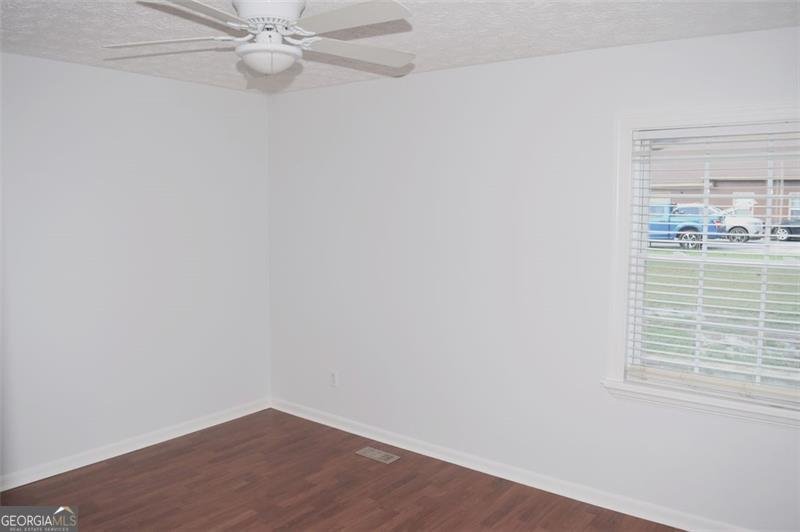 2554 RED BARN Marietta - 28