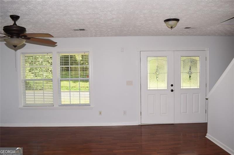 2554 RED BARN Marietta - 9