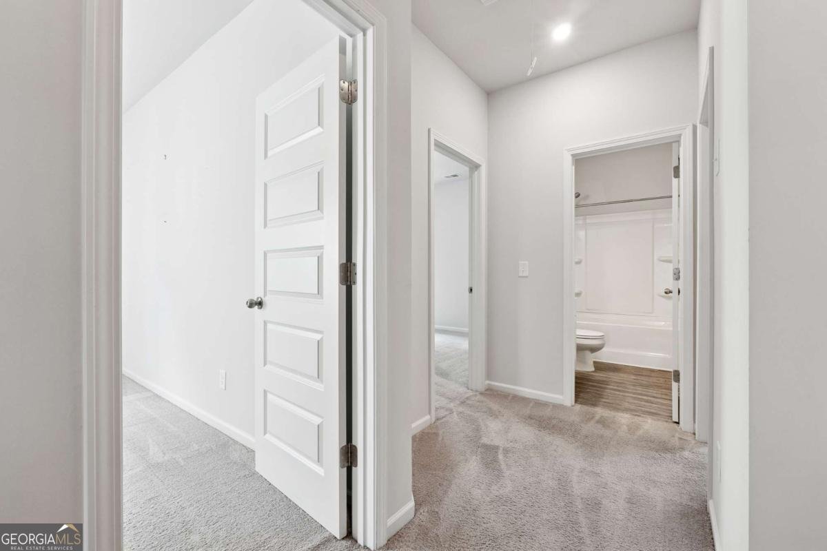 3843 CLARINGTON Drive Marietta - 18