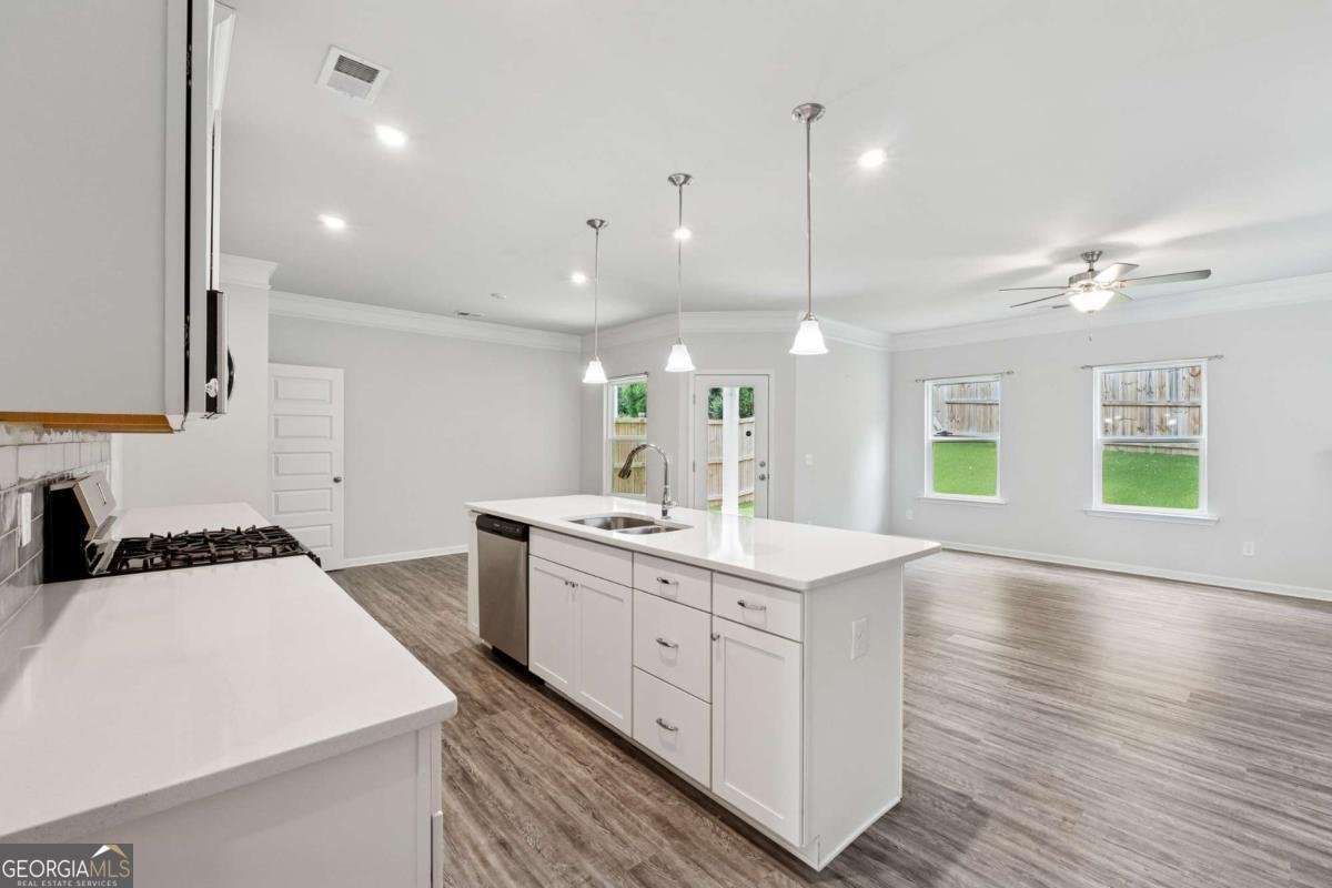 3843 CLARINGTON Drive Marietta - 4