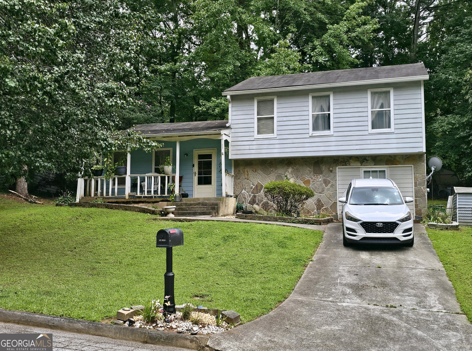 708 Greenhedge Drive Stone Mountain - 1