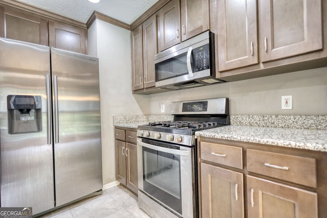 380 GLYNNSHIRE Court Covington - 51