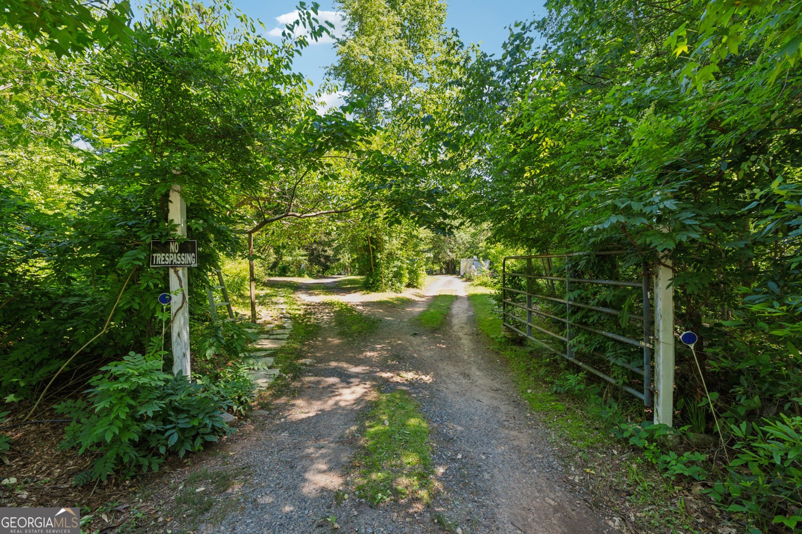 13795 Arnold Mill Road Roswell - 13