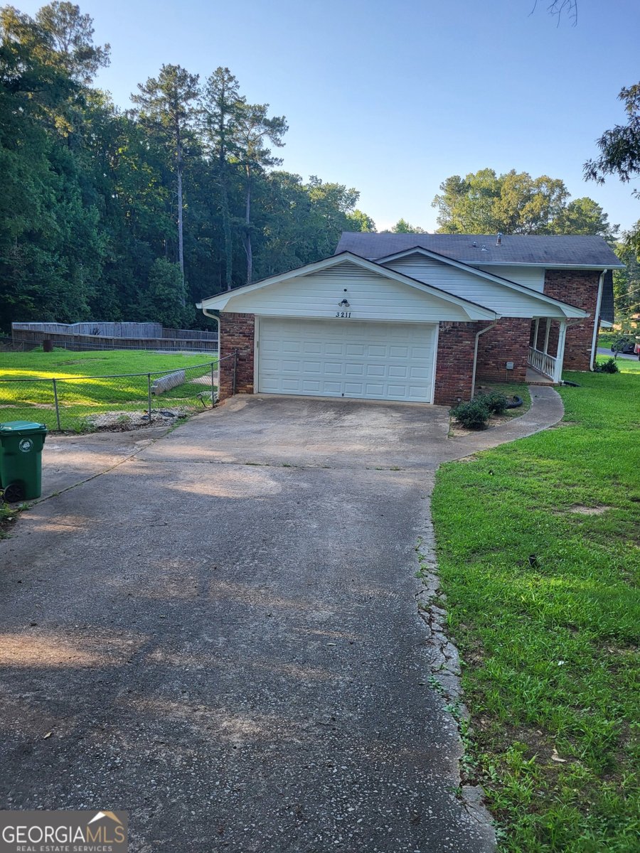 3211 Rockview Drive Lithonia - 2