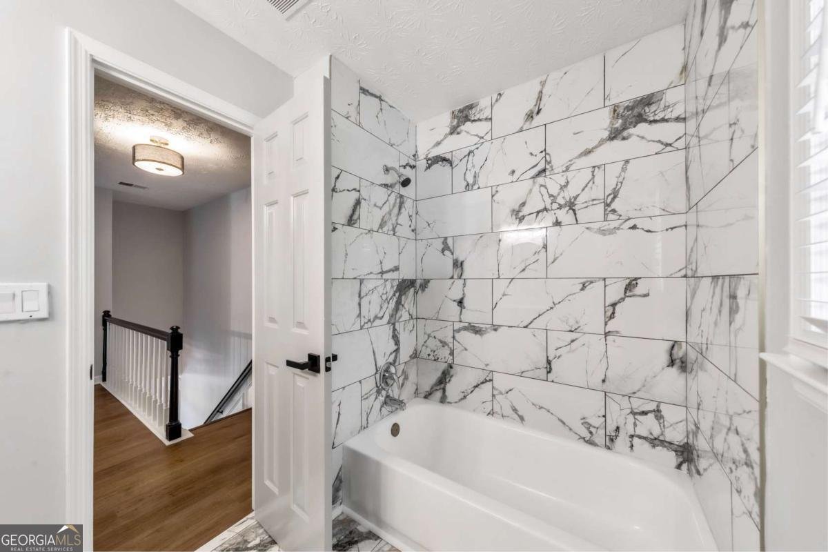 4929 Willow Creek Drive Woodstock - 44