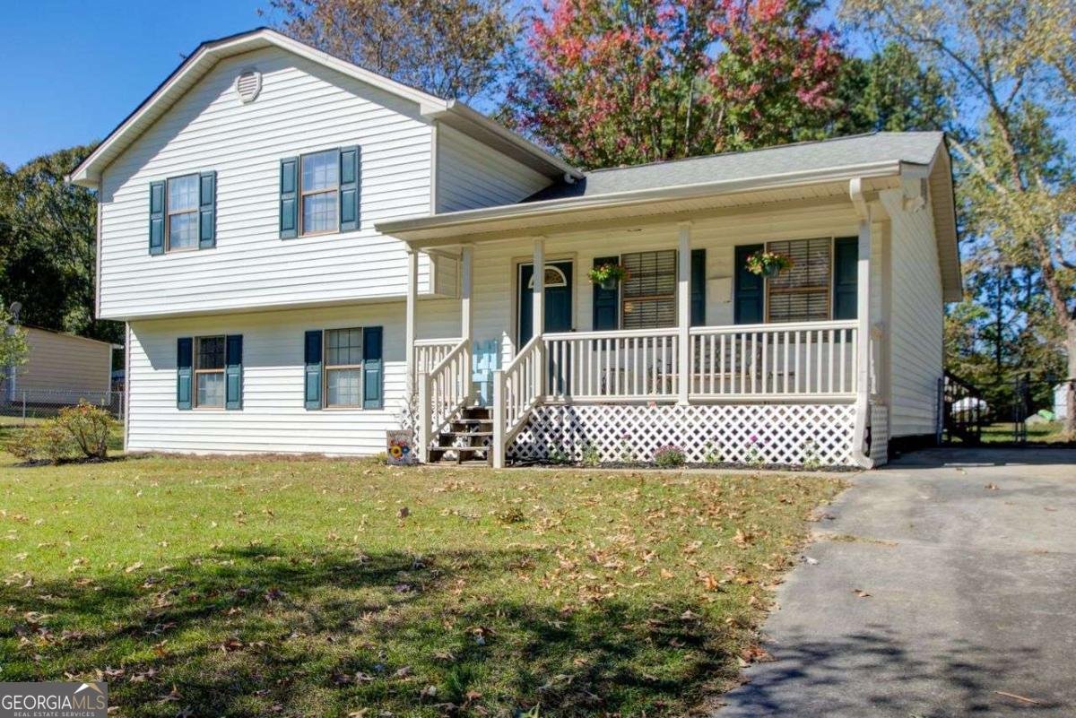 1370 Compton Woods Drive Loganville - 1