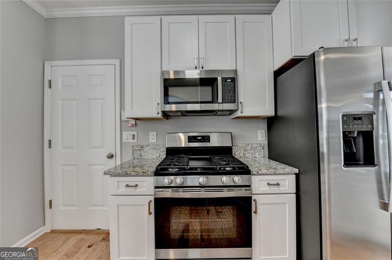 3328 RIDGEMILL Circle Dacula - 46