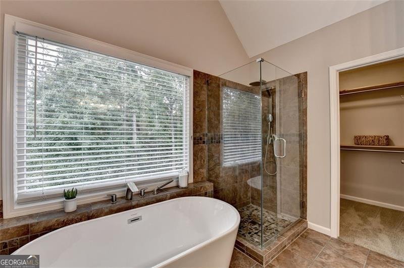 3328 RIDGEMILL Circle Dacula - 60