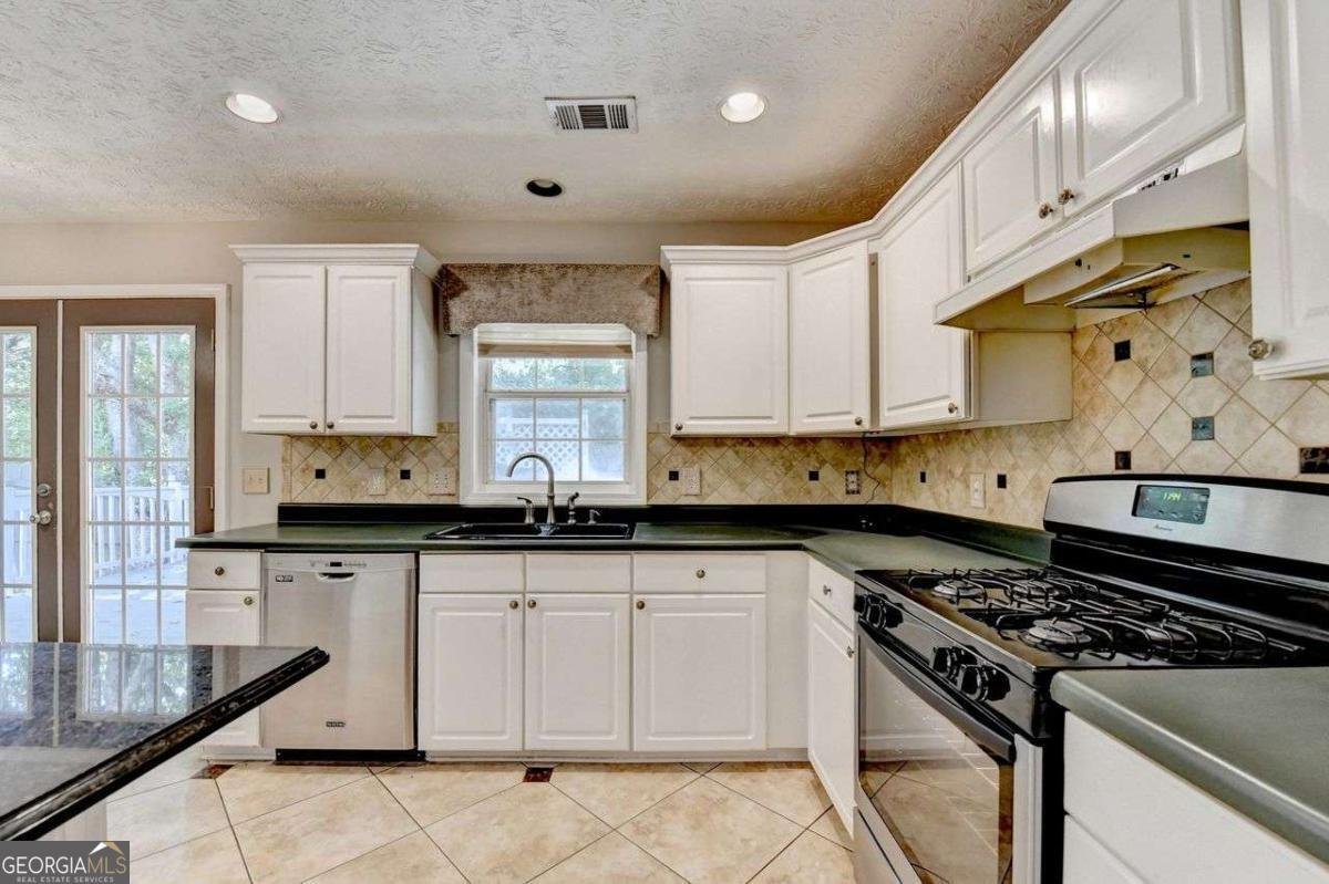 2915 White Blossom Lane Suwanee - 10