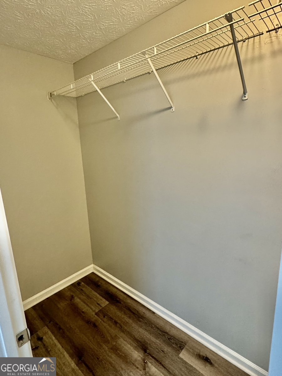 929 Kendall Park Drive Winder - 11