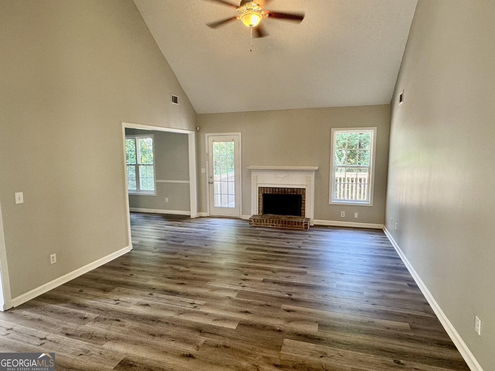 929 Kendall Park Drive Winder - 2