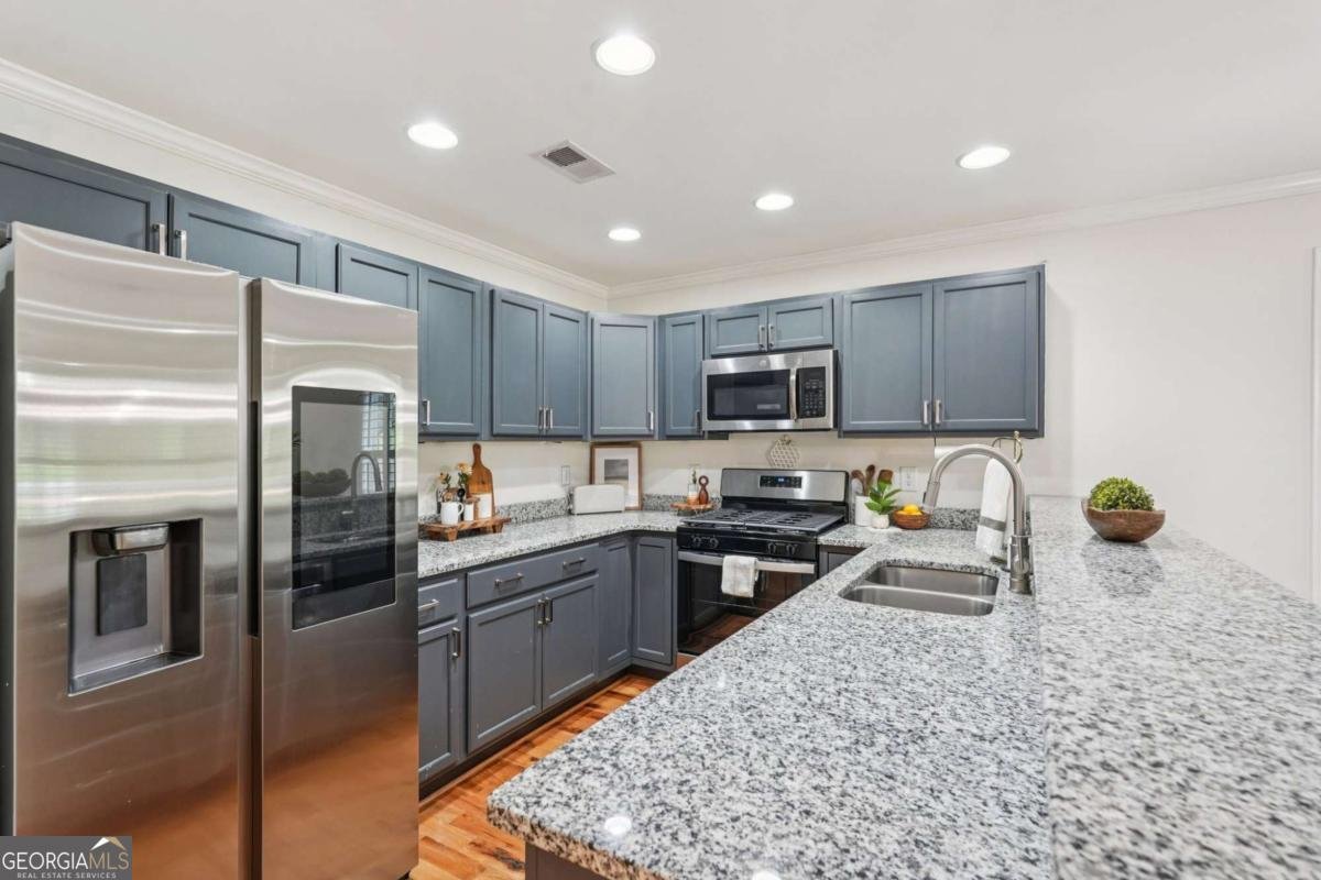 172 4th Street Emerson - 15
