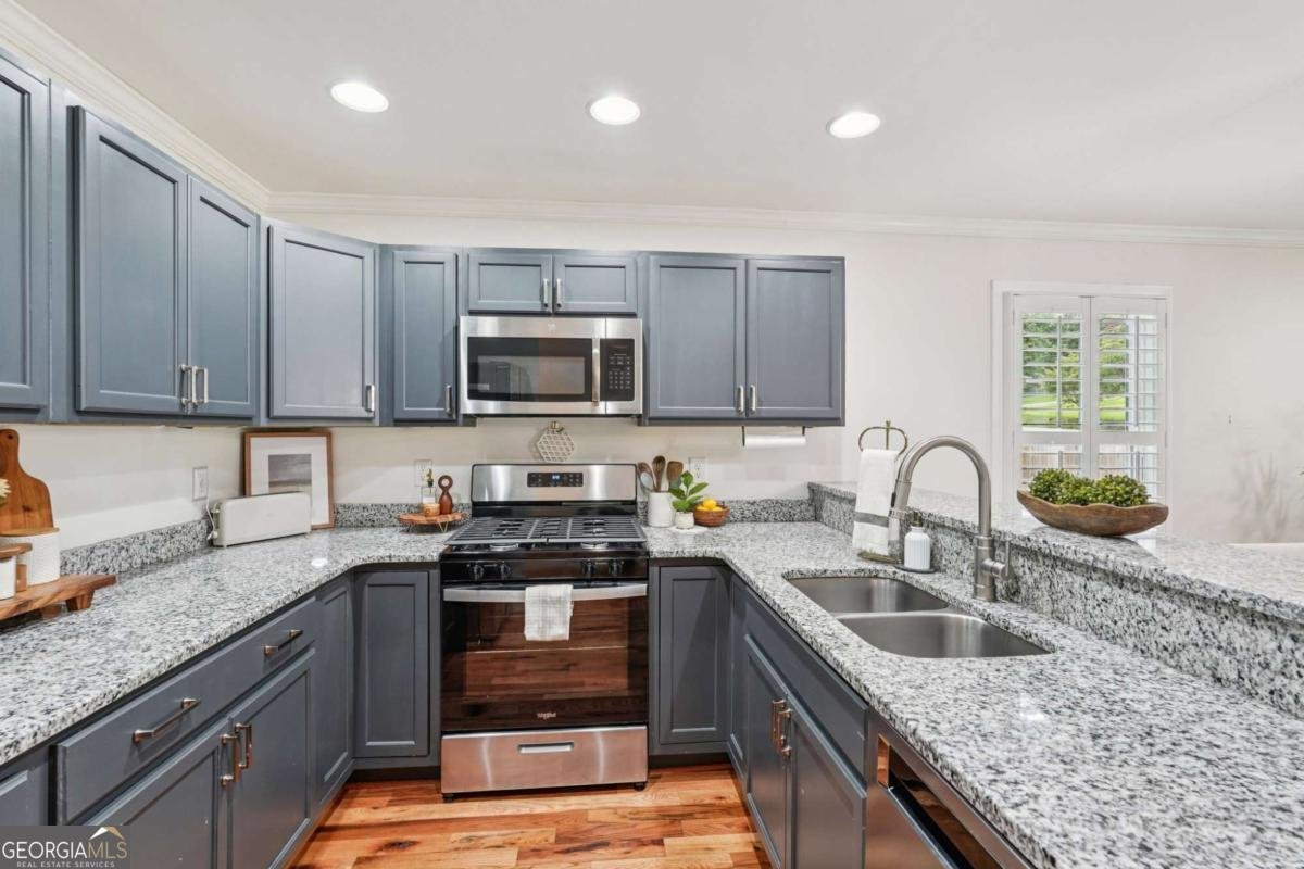 172 4th Street Emerson - 16