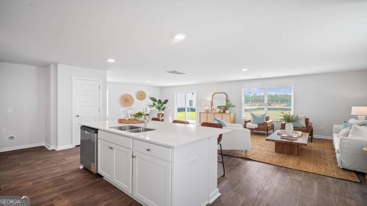 1025 Lakes Boulevard Brunswick - 7