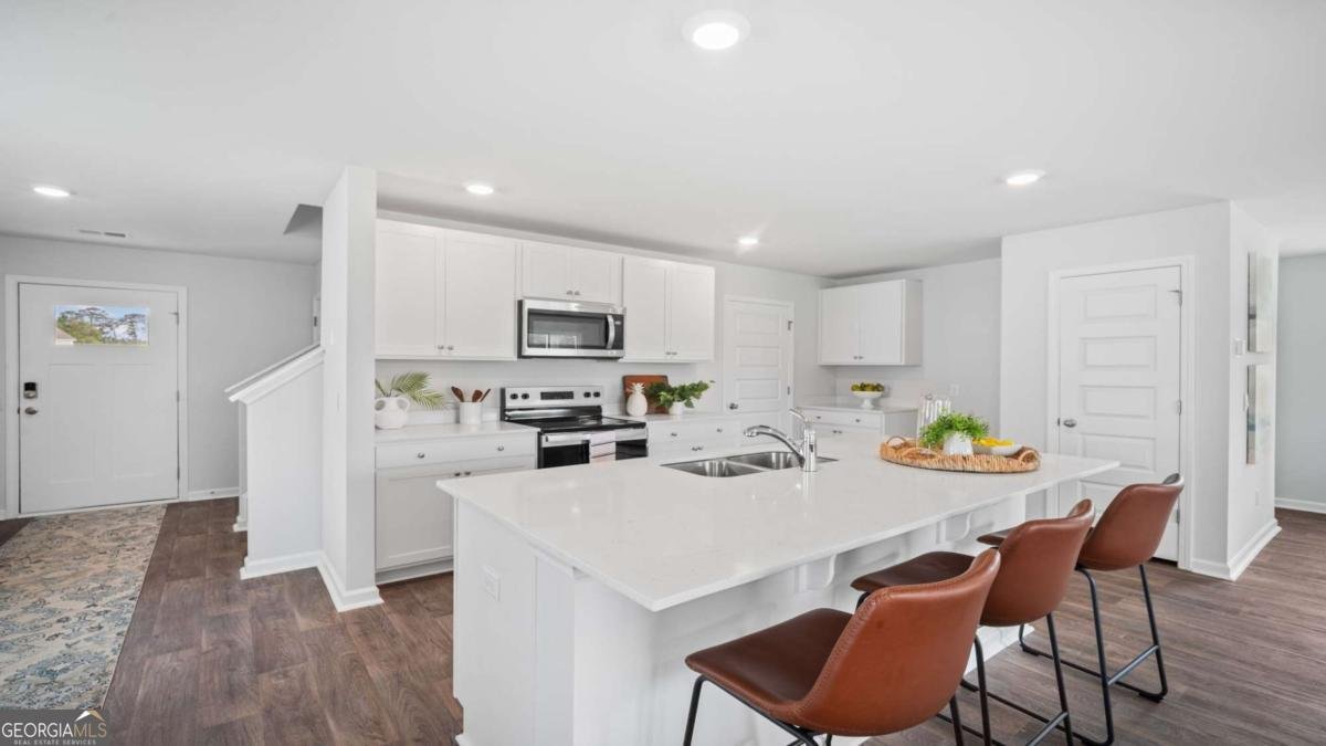 1025 Lakes Boulevard Brunswick - 9
