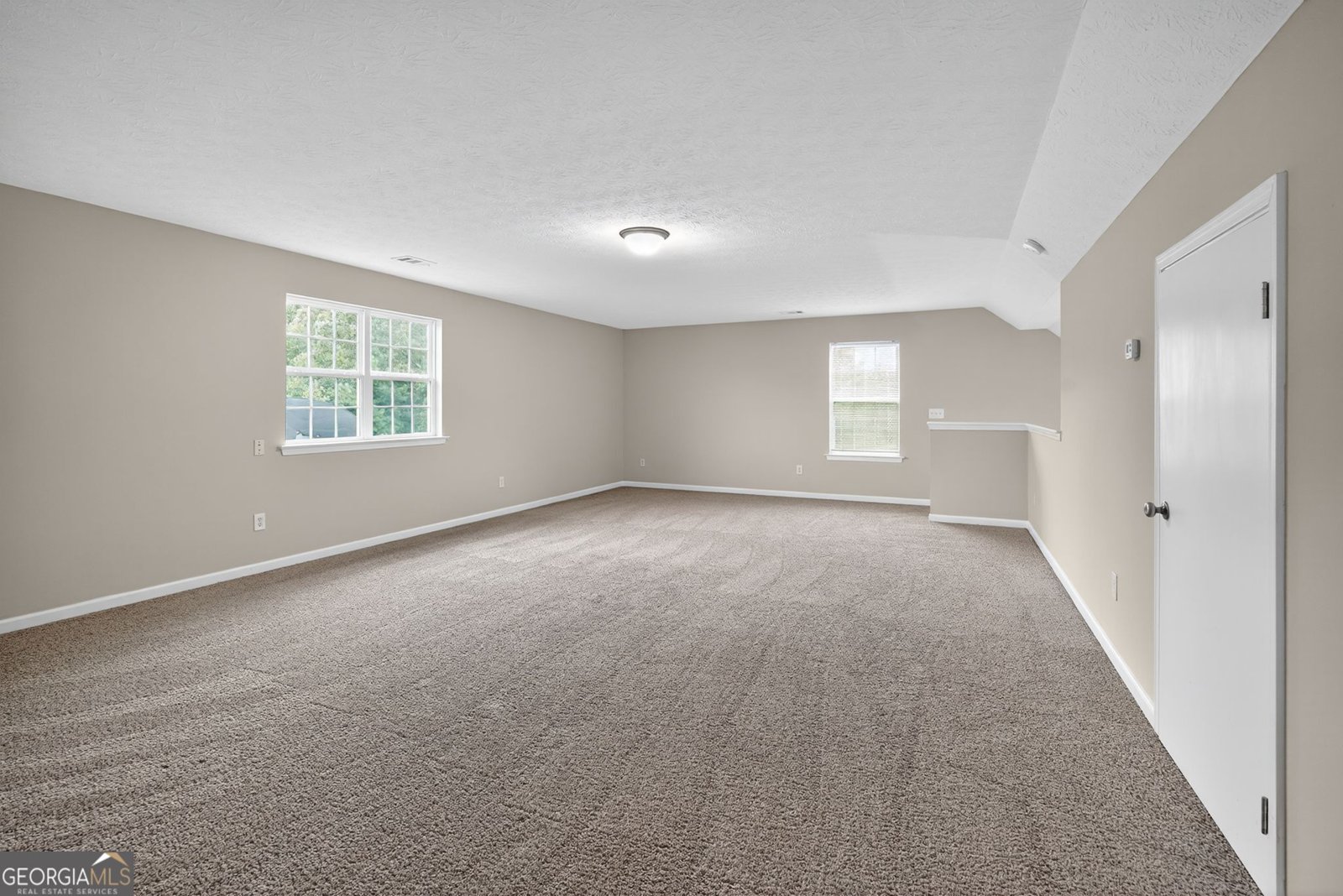 2446 Garnet Avenue Riverdale - 25