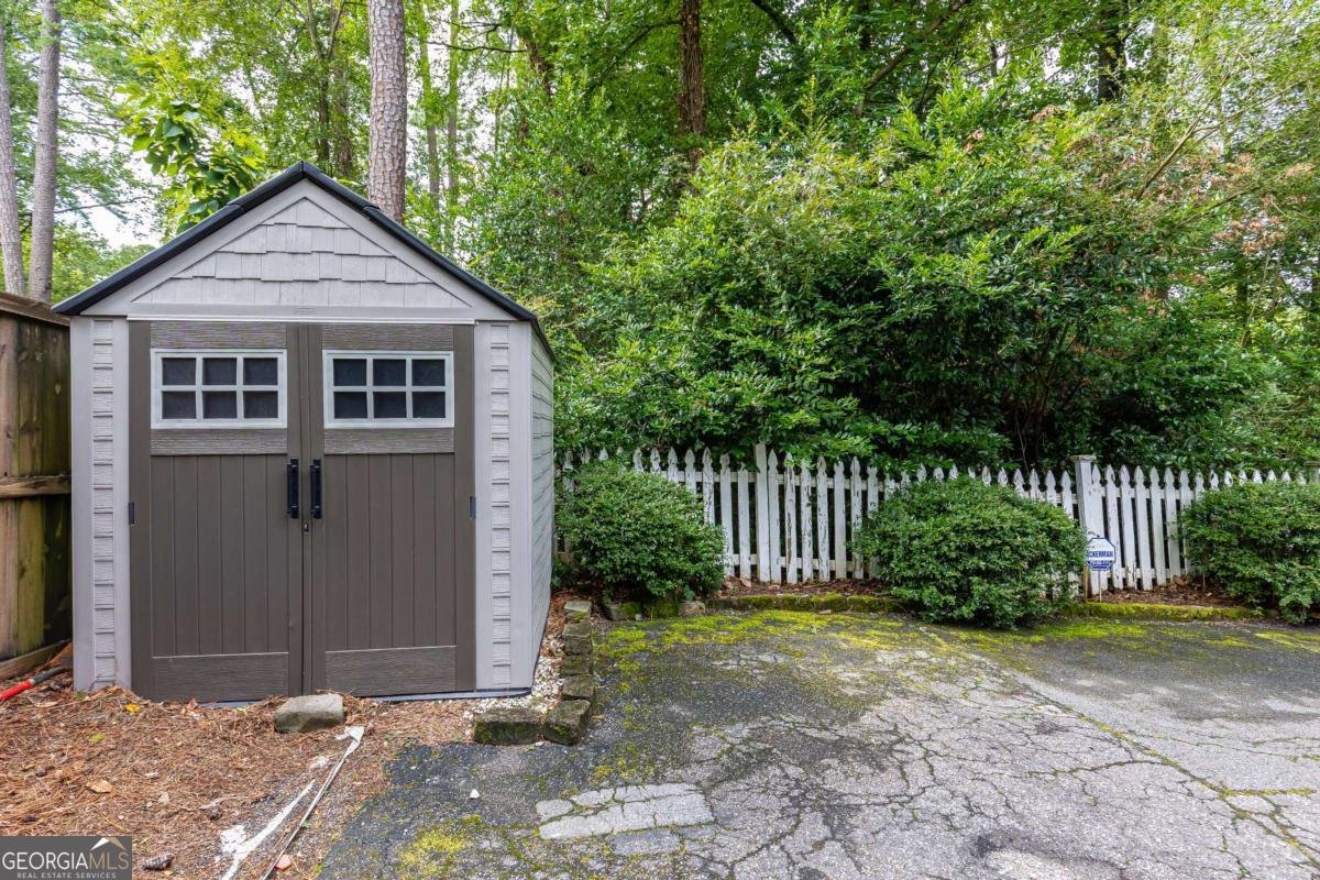 1311 Roxboro Drive Atlanta - 32