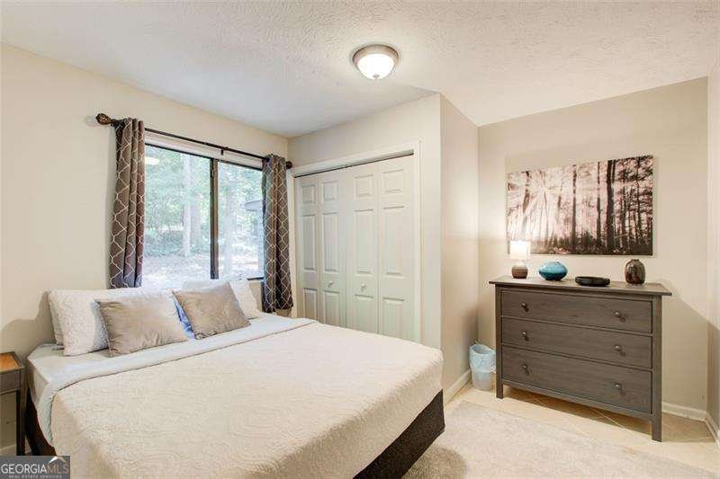 8531 Lake Drive Snellville - 13