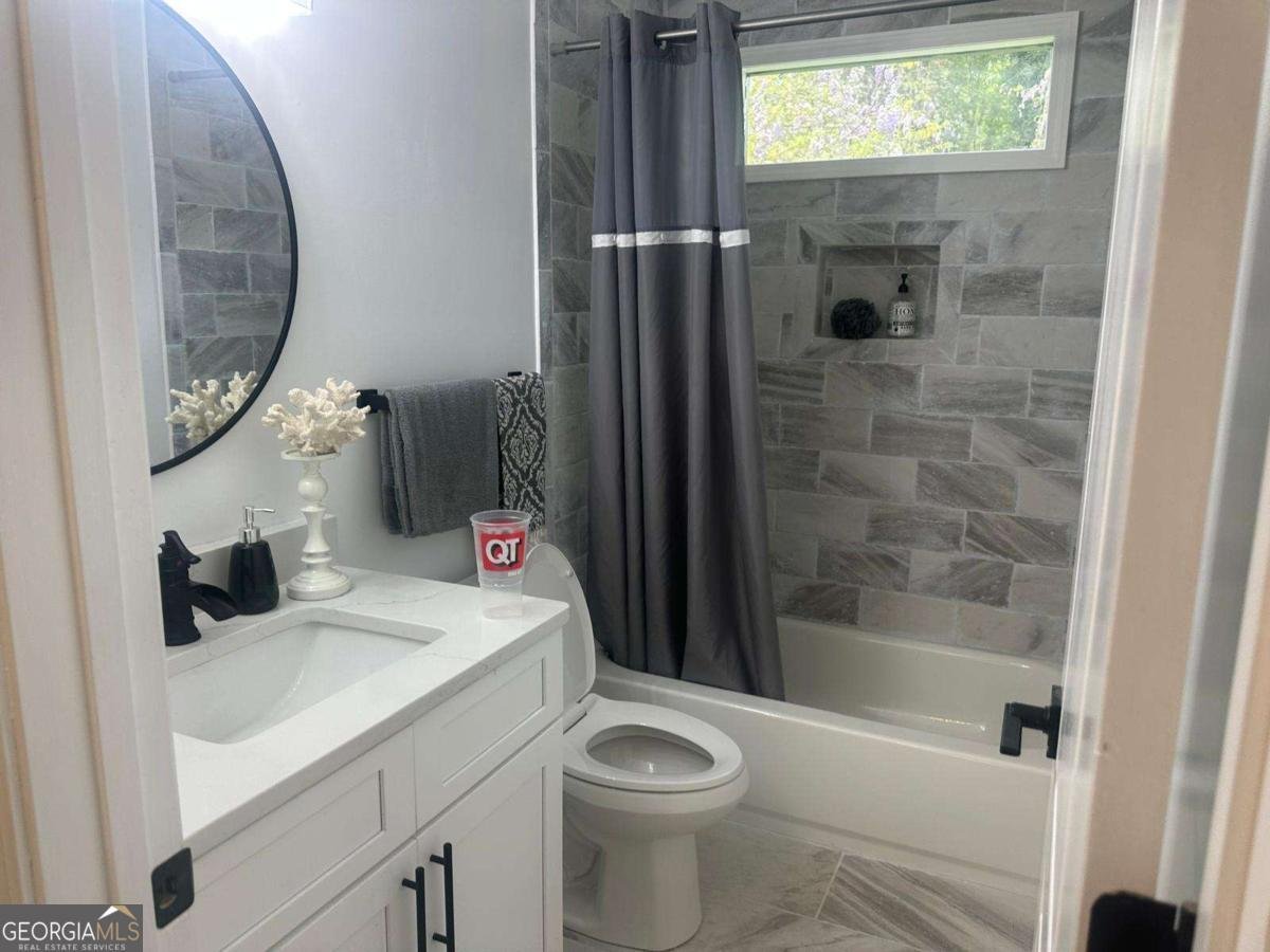 1841 Bayberry Drive Atlanta - 90