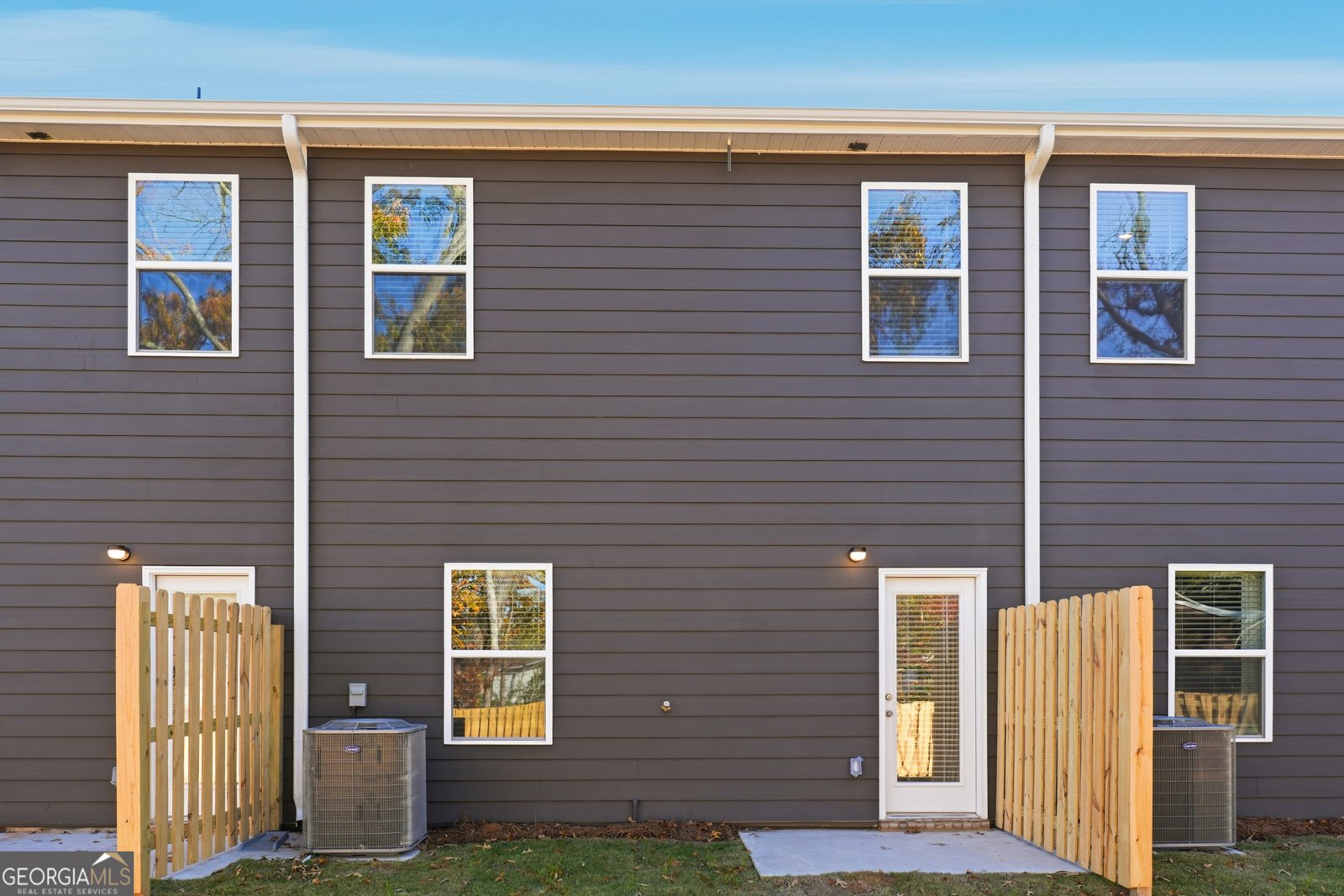 8395 Columbia Court Palmetto - 29