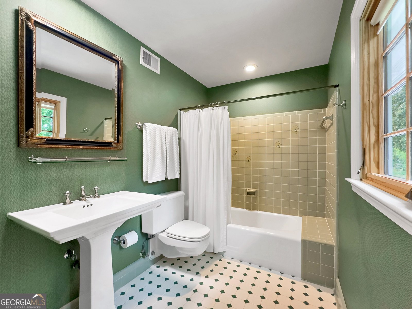 3006 Emerald Drive Jonesboro - 34