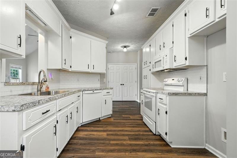 605 Spring Canton - 10