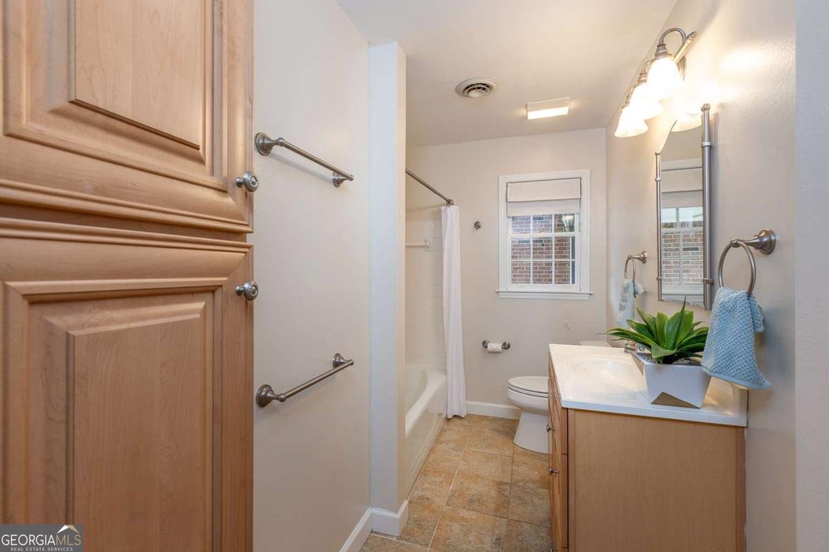 2211 Brendon Drive Dunwoody - 14