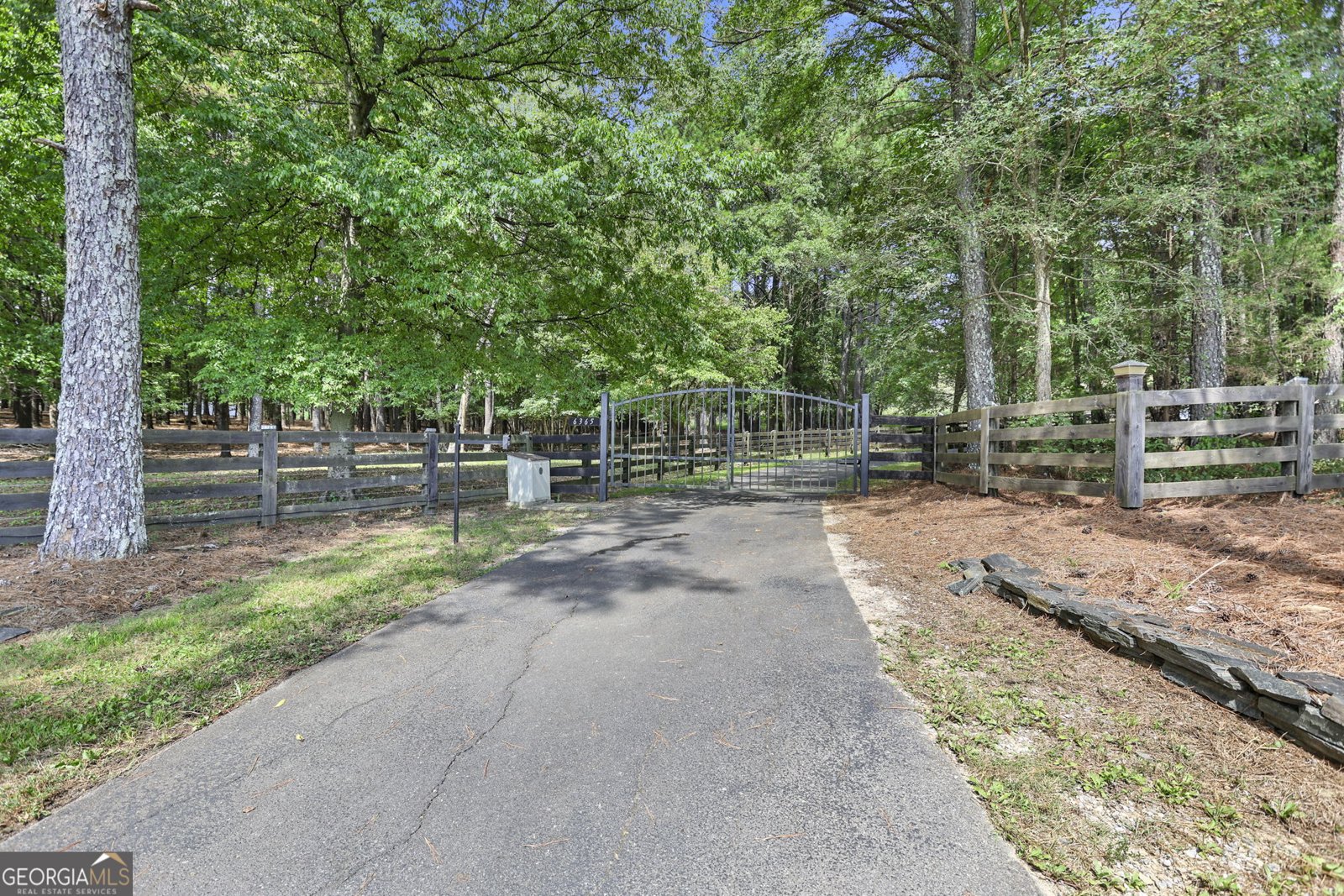 6365 Highway 2 Dalton - 100