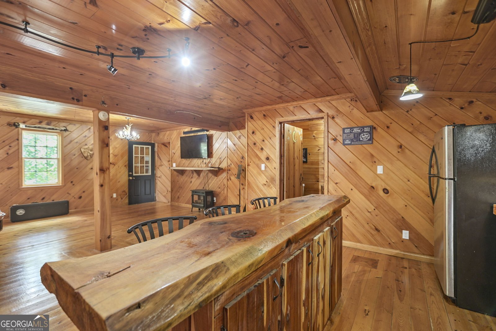 6365 Highway 2 Dalton - 56