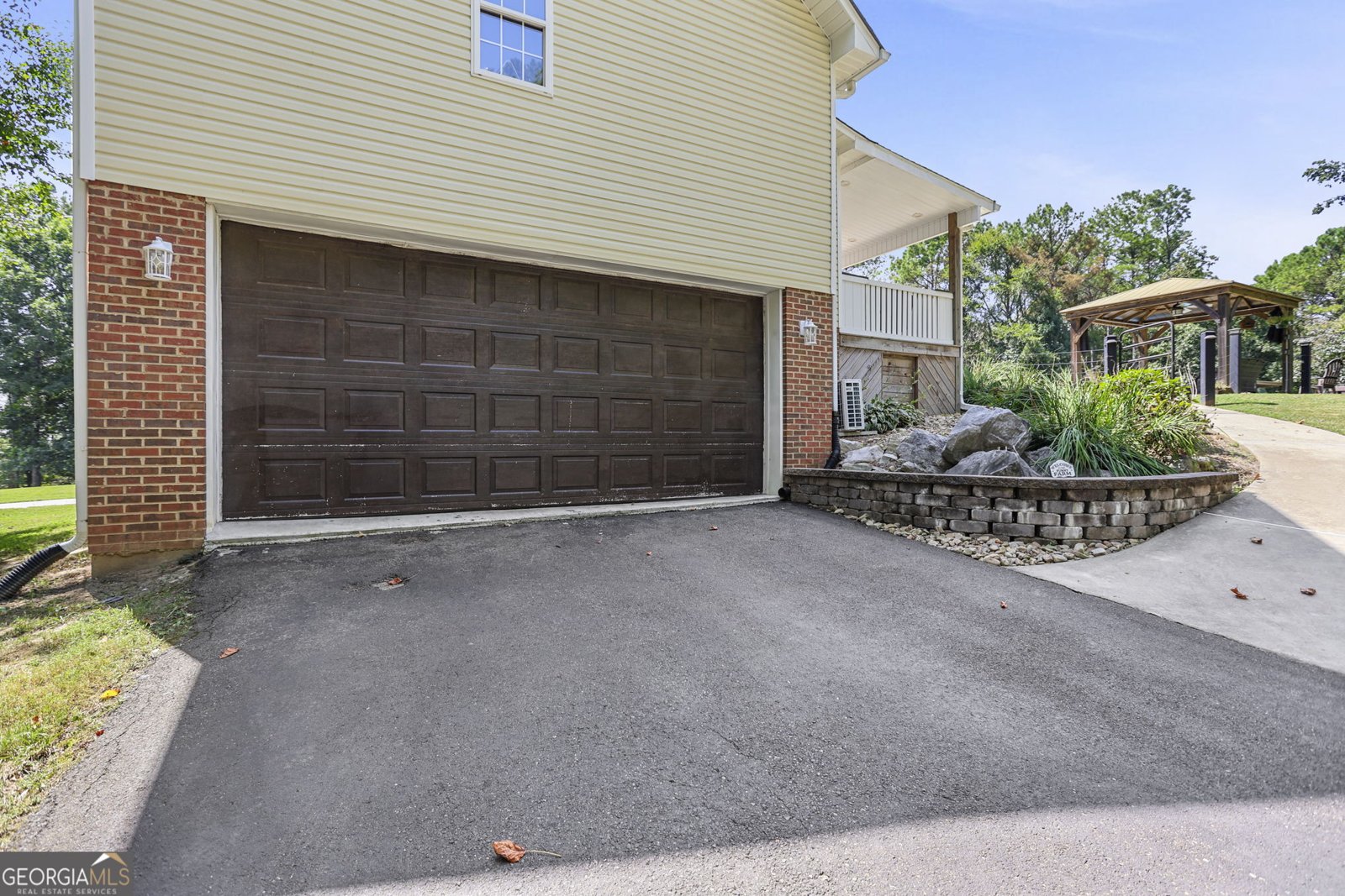 6365 Highway 2 Dalton - 96