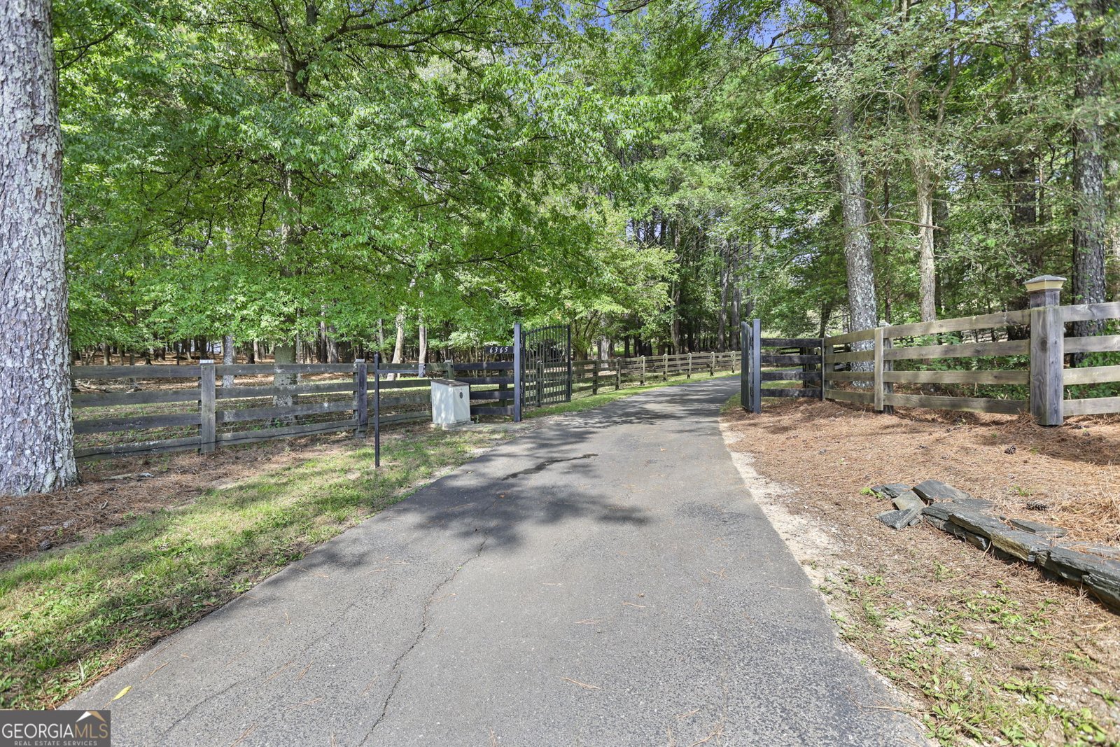 6365 Highway 2 Dalton - 99