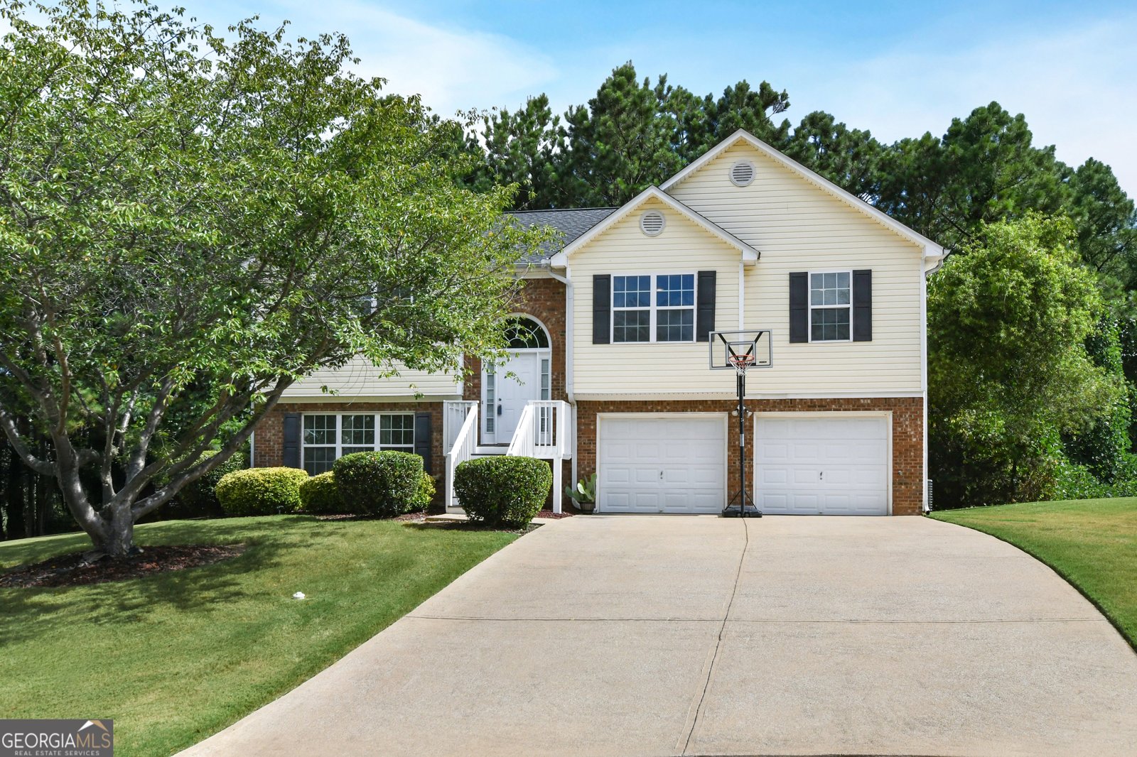 851 Walkingstick Drive Douglasville - 1