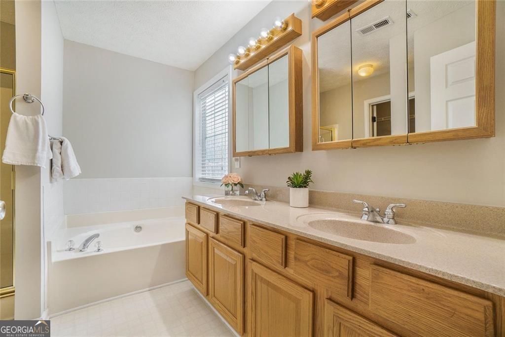 304 Highland Court Woodstock - 13