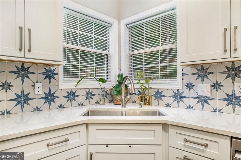304 Highland Court Woodstock - 6
