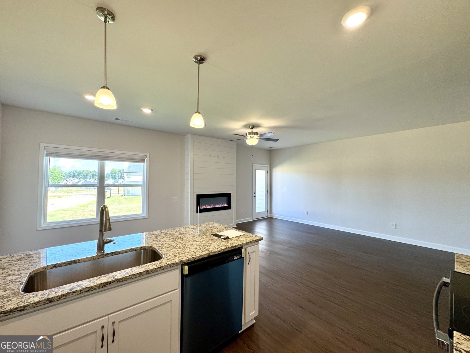 6322 Pine ridge Point Lula - 9