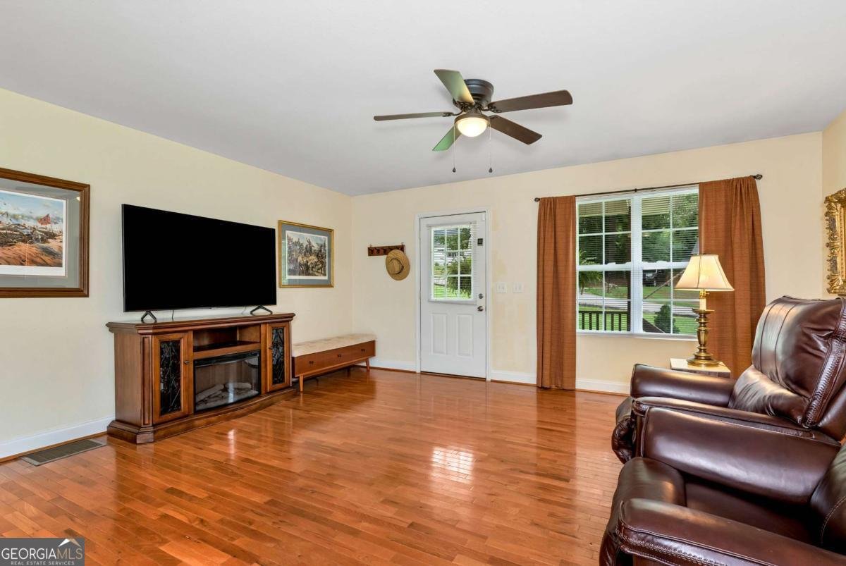 152 Russ Circle Clarkesville - 10
