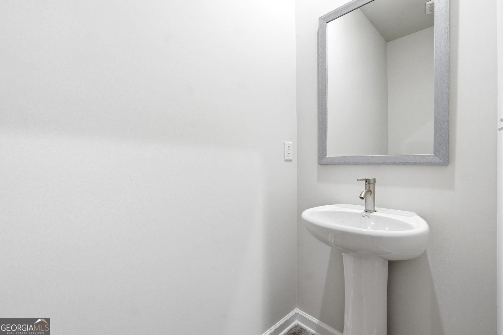 8383 Columbia Court Palmetto - 27