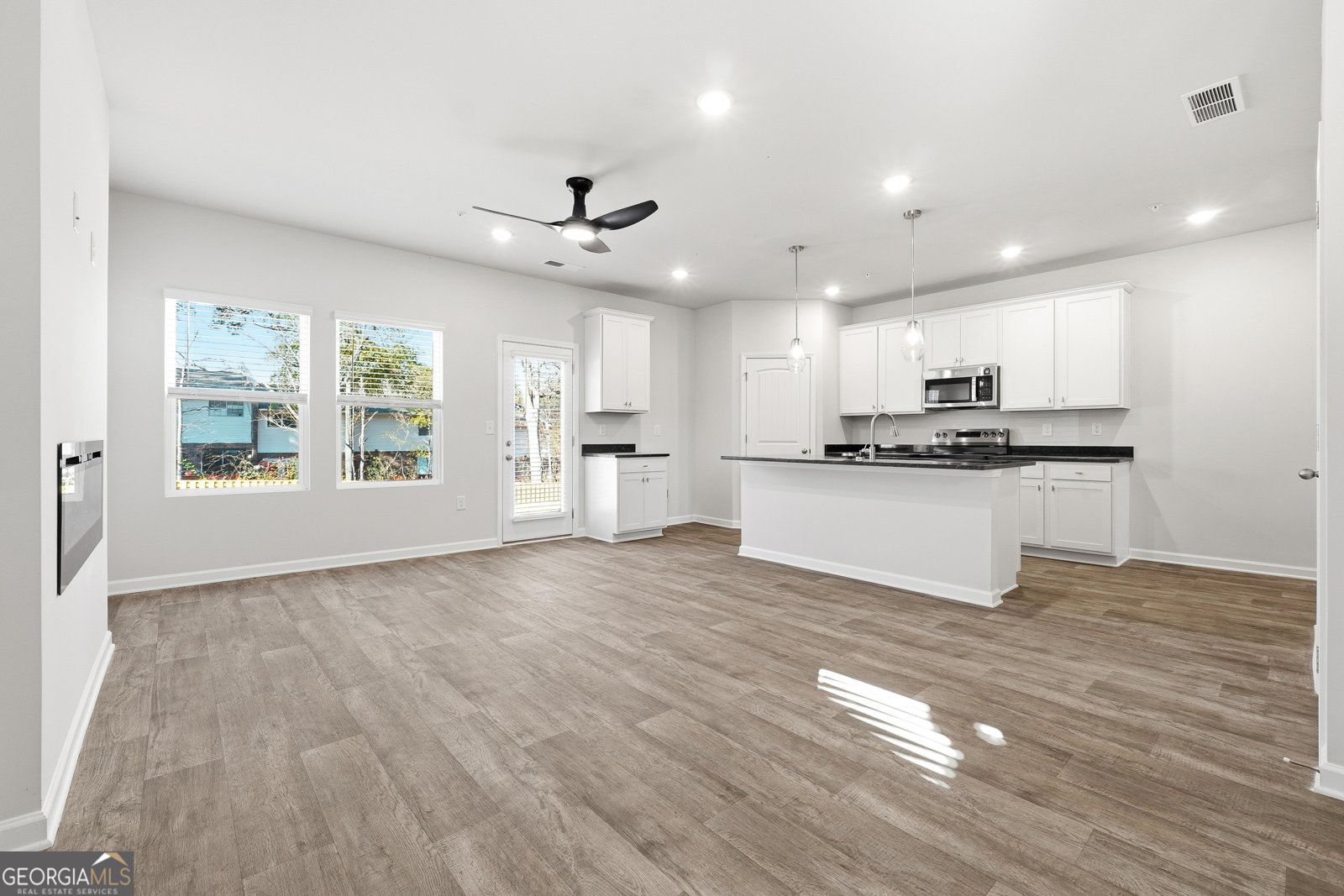 8383 Columbia Court Palmetto - 9